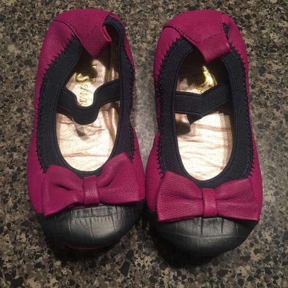 Girls Yosi Samra flats - Picture 1 of 3